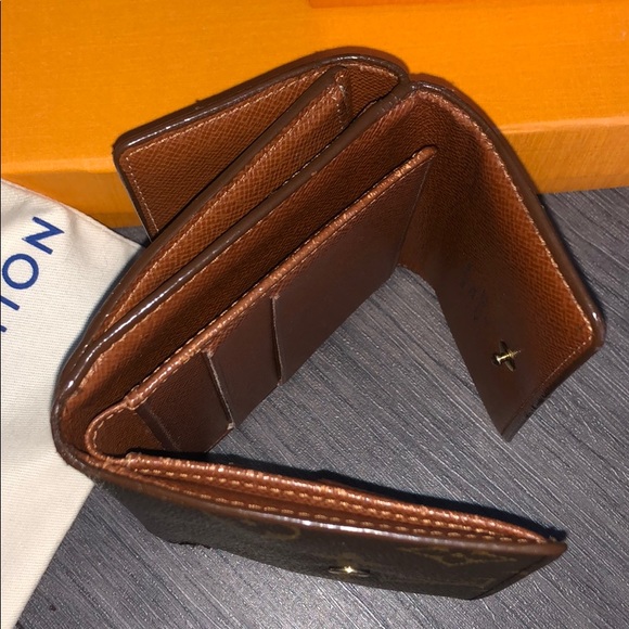 Louis Vuitton Elise Wallet - Picture 11 of 13